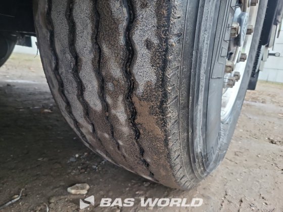 クナペン・ウォーキング・フロア