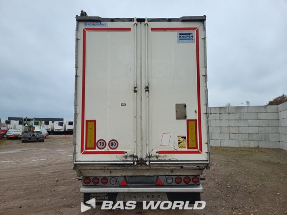 クナペン・ウォーキング・フロア