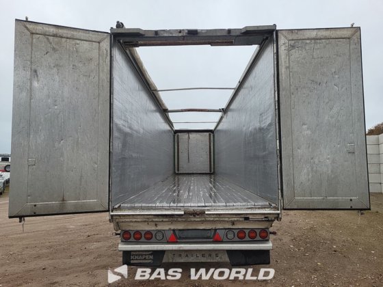 クナペン・ウォーキング・フロア