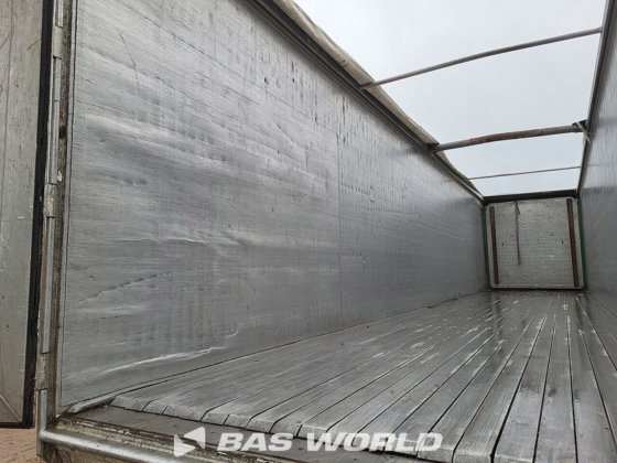 クナペン・ウォーキング・フロア