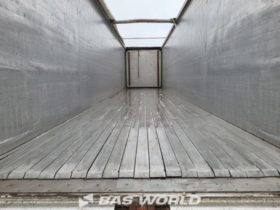 クナペン・ウォーキング・フロア