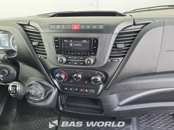 イヴェコ・デイリー 35C16 ボックスボディ