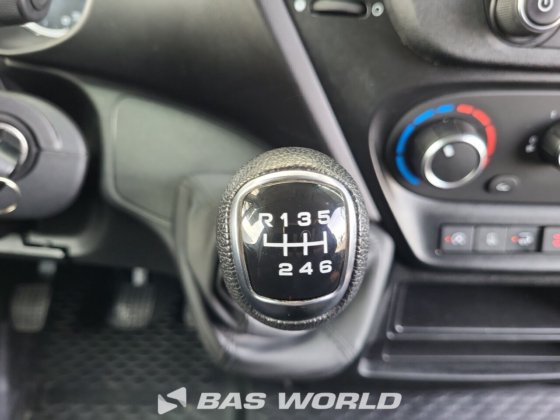 イヴェコ・デイリー 35C16 ボックスボディ