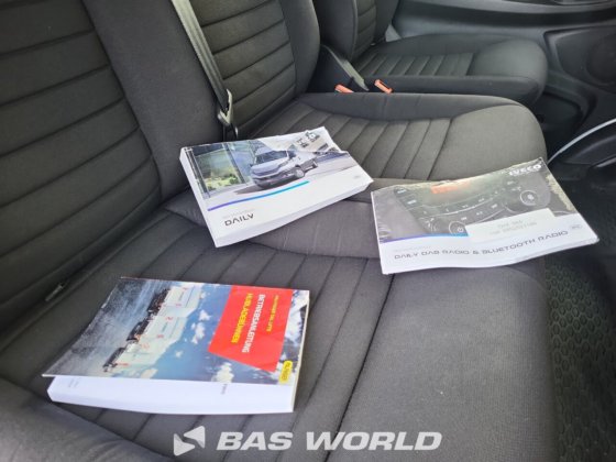 イヴェコ・デイリー 35C16 ボックスボディ