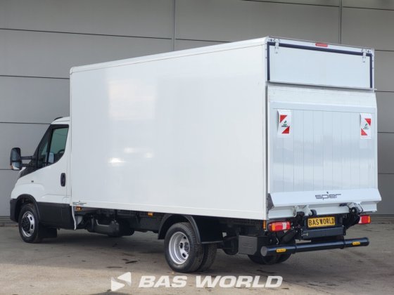 イヴェコ・デイリー 35C16 ボックスボディ