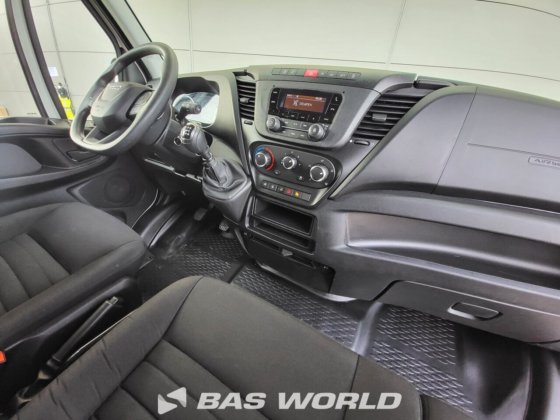 イヴェコ・デイリー 35C16 ボックスボディ