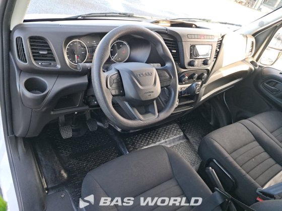 イヴェコ・デイリー 35C16 ボックスボディ