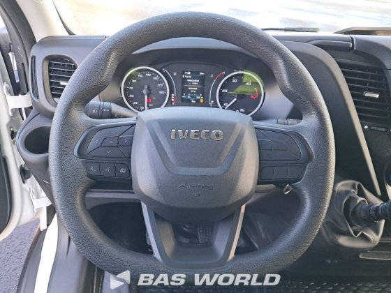 イヴェコ・デイリー 35C16 ボックスボディ