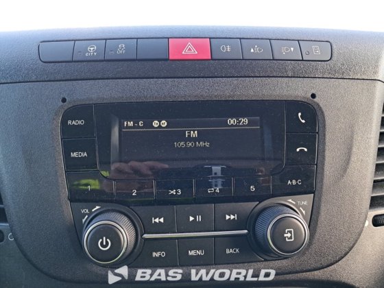 イヴェコ・デイリー 35C16 ボックスボディ