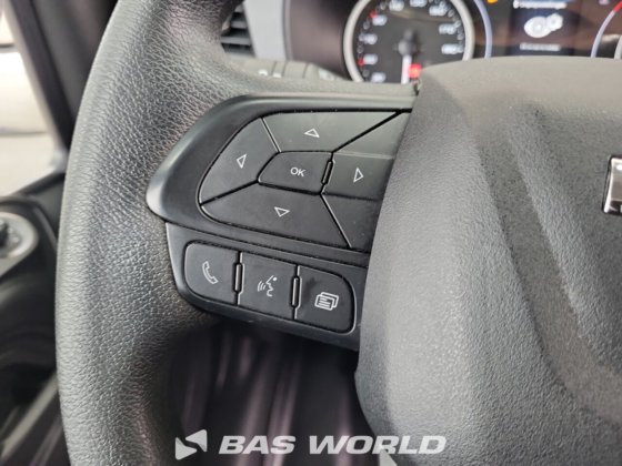 イヴェコ・デイリー 35S16 クローズド・ボックス・バン