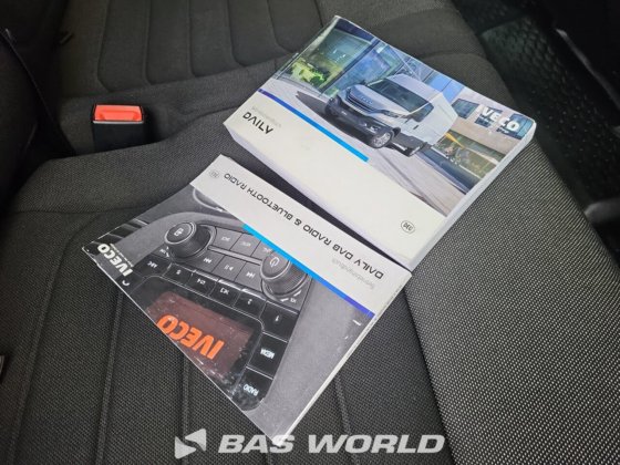 イヴェコ・デイリー 35S16 クローズド・ボックス・バン