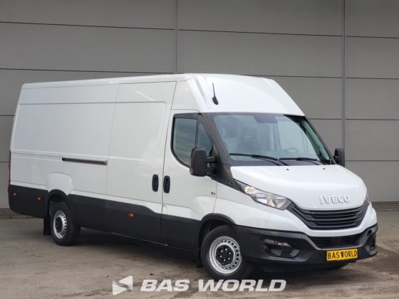 イヴェコ・デイリー 35S16 クローズド・ボックス・バン