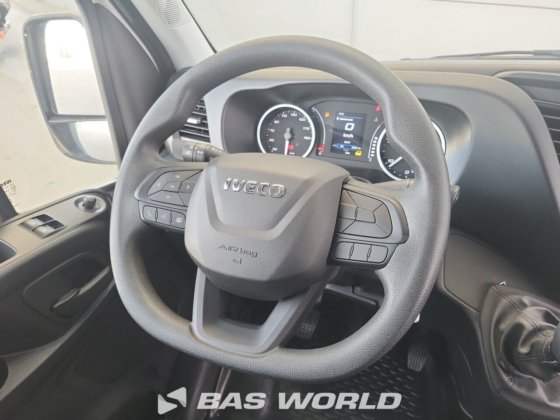 依维柯 Daily 35S16 封闭箱式货车