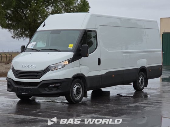 イヴェコ・デイリー 35S16 クローズド・ボックス・バン