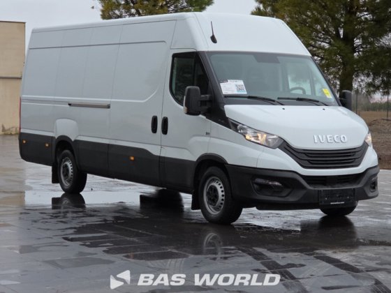 イヴェコ・デイリー 35S16 クローズド・ボックス・バン