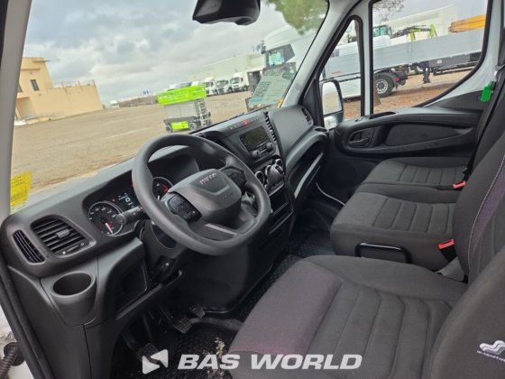 イヴェコ・デイリー 35S16 クローズド・ボックス・バン