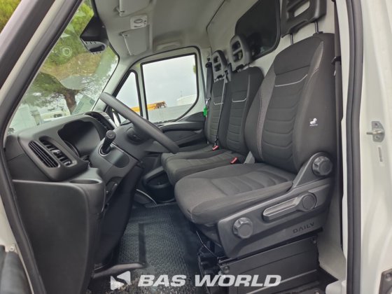 イヴェコ・デイリー 35S16 クローズド・ボックス・バン