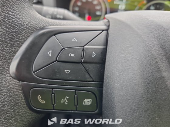 イヴェコ・デイリー 35S16 クローズド・ボックス・バン