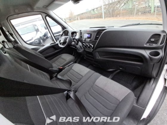 イヴェコ・デイリー 35C16 ボックスボディ