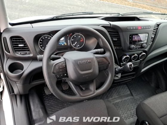 イヴェコ・デイリー 35C16 ボックスボディ