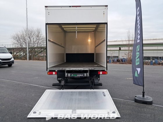 イヴェコ・デイリー 35C16 ボックスボディ