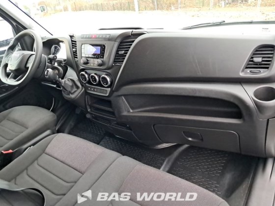 イヴェコ・デイリー 35C16 ボックスボディ