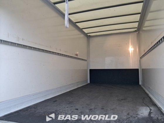 イヴェコ・デイリー 35C16 ボックスボディ