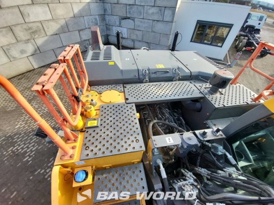 沃尔沃 EC300 E L 履带式挖掘机