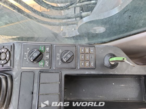 沃尔沃 EC300 E L 履带式挖掘机