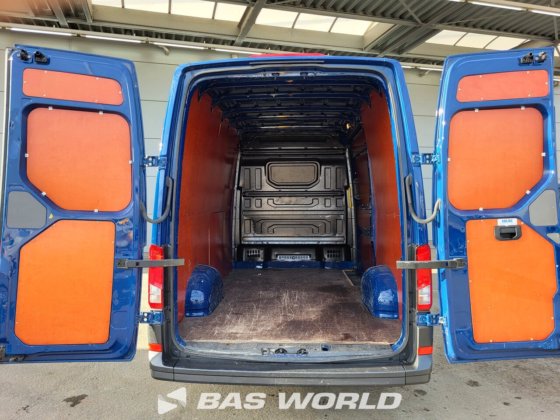 フォルクスワーゲン クラフター 102pk クローズドボックスバン