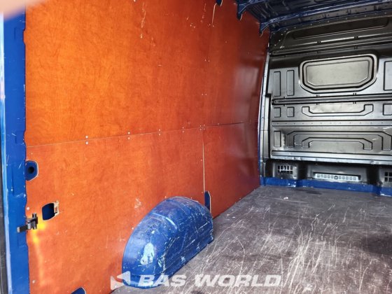 フォルクスワーゲン クラフター 102pk クローズドボックスバン