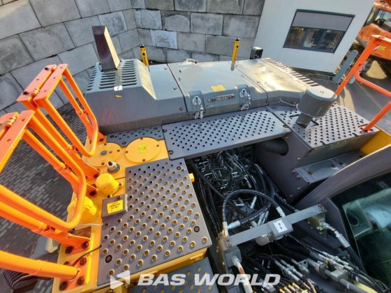 ボルボEC250 E Lクローラーショベル