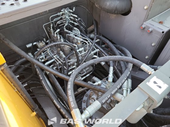 ボルボEC250 E Lクローラーショベル