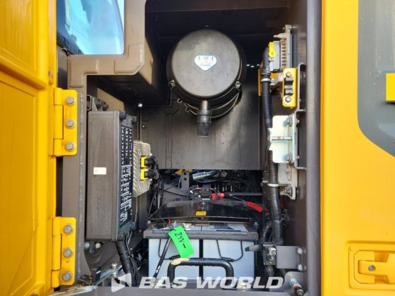 ボルボEC250 E Lクローラーショベル