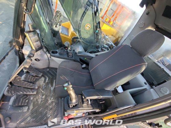 ボルボEC250 E Lクローラーショベル