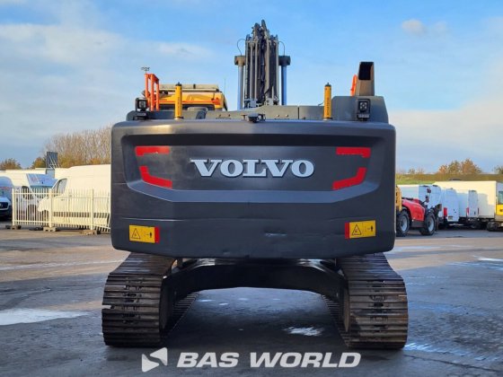 ボルボEC250 E Lクローラーショベル