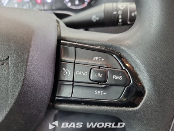 标致 Boxer 120PK 封闭式箱式货车