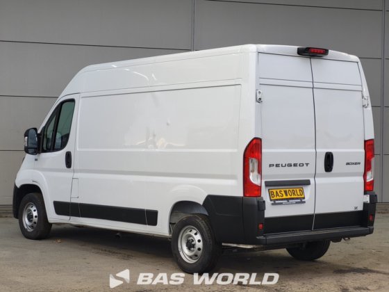 标致 Boxer 120PK 封闭式箱式货车