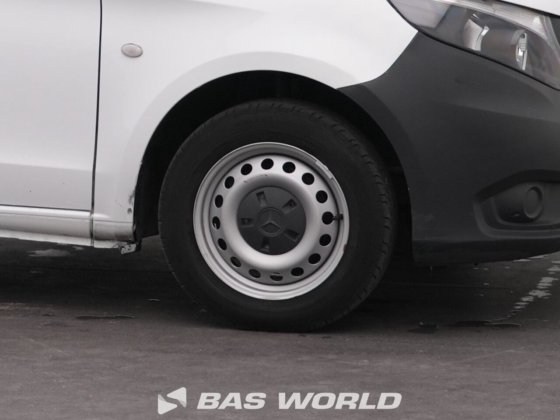 メルセデス・ヴィトー 114 クローズド・ボックス・バン