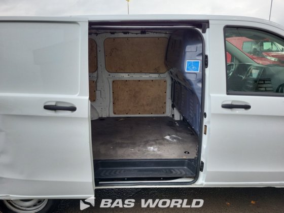 メルセデス・ヴィトー 114 クローズド・ボックス・バン