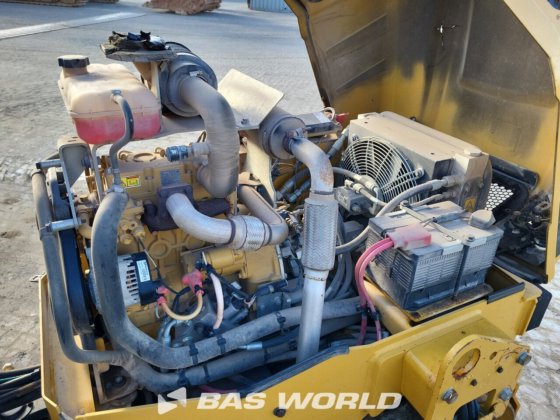 卡特彼勒 CB2.7 双轮压路机