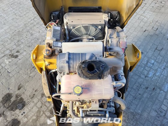 卡特彼勒 CB2.7 双轮压路机