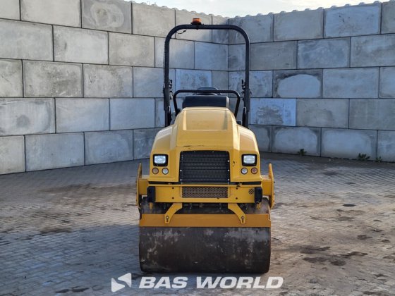 卡特彼勒 CB2.7 双轮压路机