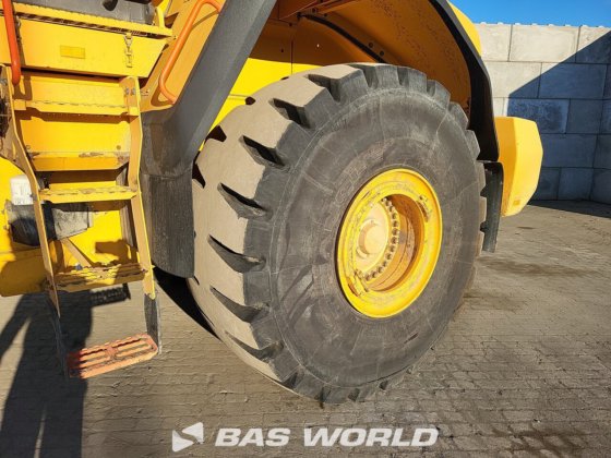 沃尔沃 L250 H 装载机