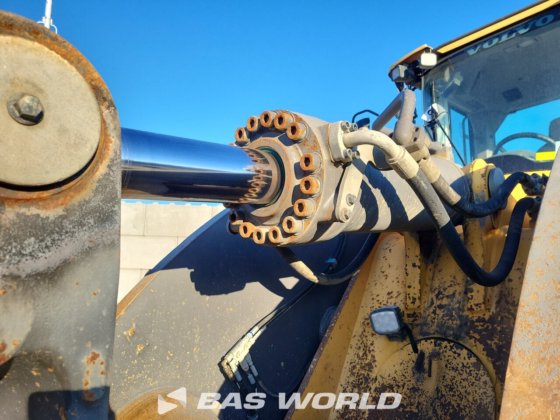 沃尔沃 L250 H 装载机