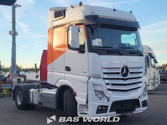 メルセデス アクトロス 1851 4X2 トラクターユニット