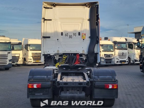 メルセデス アクトロス 1851 4X2 トラクターユニット