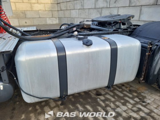 メルセデス アクトロス 1851 4X2 トラクターユニット