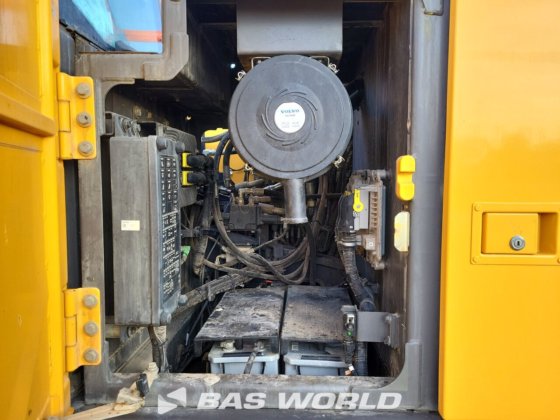 ボルボEC220 E Lクローラーショベル