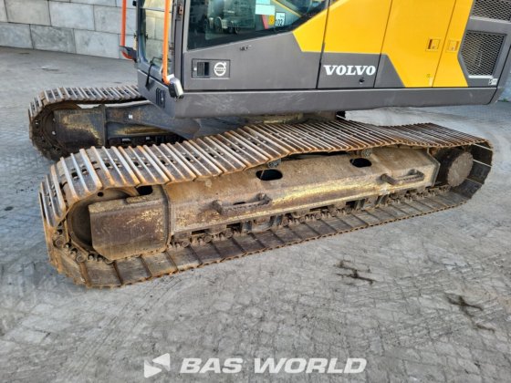 ボルボEC220 E Lクローラーショベル